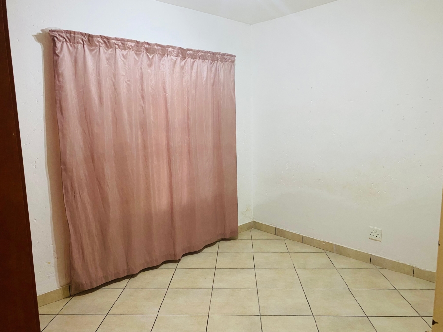 2 Bedroom Property for Sale in Waterval East North West